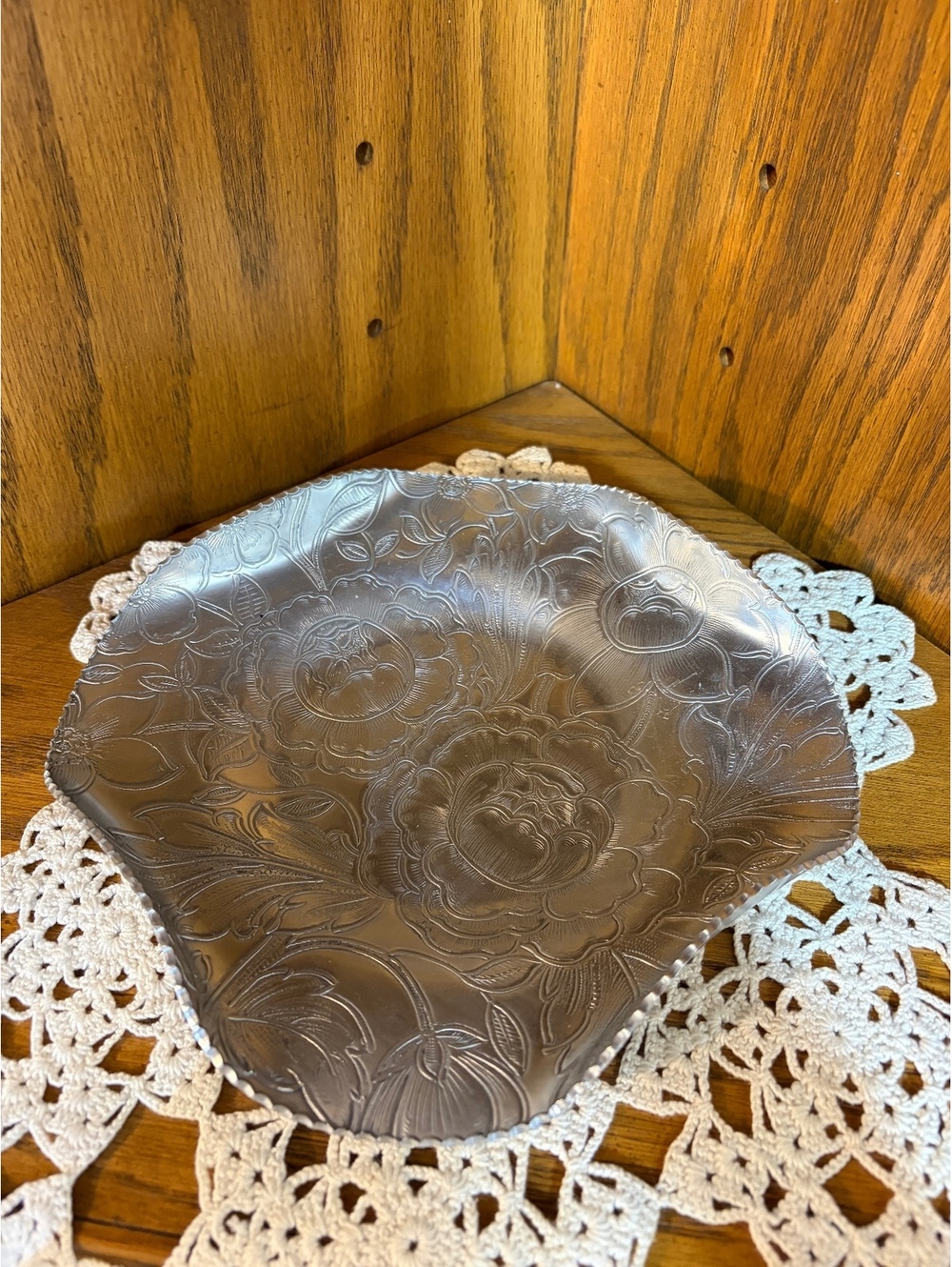 Vintage Wilson Specialties Hand Wrought Aluminum Floral Rose Bowl 7.5” MCM Dish